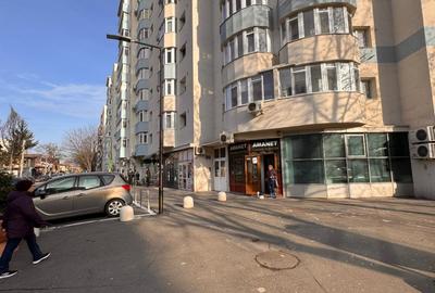 Apartament 3 camere, decomandat - 300 m de Metrou Apărătorii Patriei - Renovat - 18