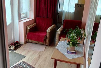 Casă cu 3 camere decomandat în Petriceni - 5