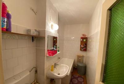 Apartament cu 2 camere decomandat, mobilat în Vasile Aaron