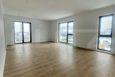 Apartament cu 3 camere decomandat în Calea Moldovei