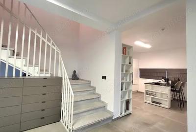 Casă cu 4 camere în Central - 2