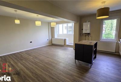 Apartament cu 3 camere în Tudor Vladimirescu