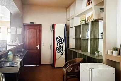 Spatiu comercial de inchiriat, curte interioara, 147mp utili, central, Harman - 1