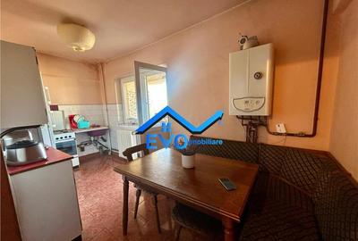 APARTAMENT DE VANZARE CU 3 CAMERE, ETAJ INTERMEDIAR, DECOMA - 2