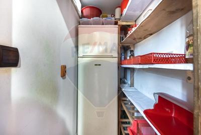 Apartament cu 2 camere decomandat, mobilat în Tractorul - 18