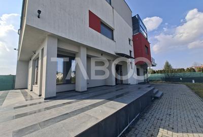 Casă individuală cu 6 camere cu Canalizare în Șura Mică - 5