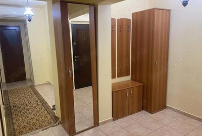 Apartament cu 3 camere decomandat în Central - 1