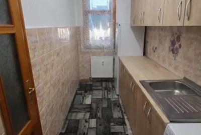 Garsonieră decomandată în Central - 2