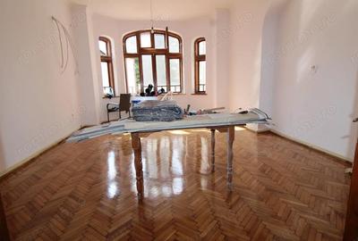 Spațiu comercial, de 100 mp, în Central - 2