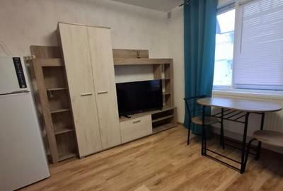 Camera de camin cu baie proprie,zona Bularga,etaj 2 - 9
