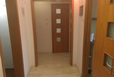Apartament cu 4 camere decomandat în Titan - 1