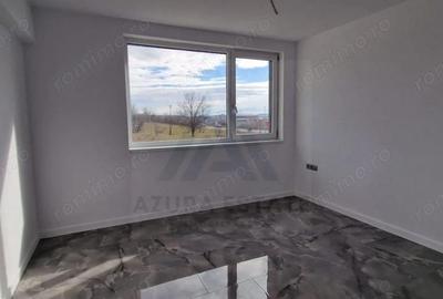 Casă cu 5 camere cu Canalizare în Cristian - 4