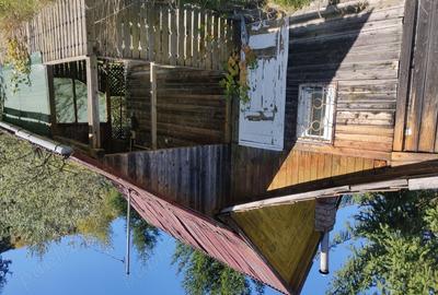 Vand casa de vacanta de 70 mp pe un teren de 1572 mp in Campul Cetatii la intrare in sat,langa sosea - 7