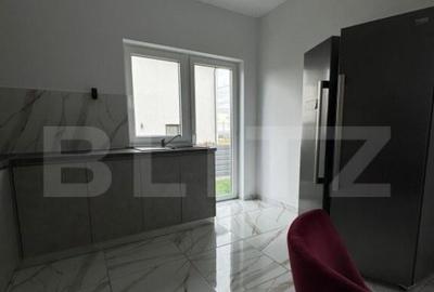 Casă cu 4 camere cu Teren 250 Mp în Central - 11