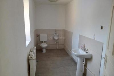 Spațiu comercial, de 80 mp, în Oravița - 8