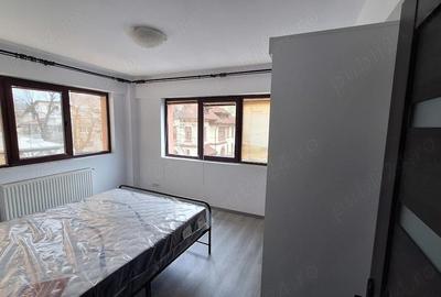 Apartament cu 3 camere semidecomandat în Obor - 2