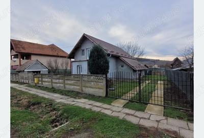 Casă cu 3 camere în Bogata - 1