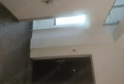 Spațiu comercial, de 20 mp, în Central - 4