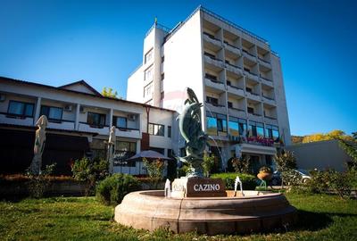 Hotel Spa Cazino Sarata Monteoru - 2