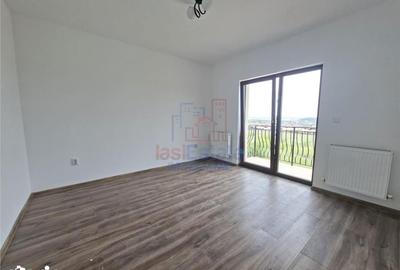 Casă cu 4 camere cu Teren 260 Mp în Podu Roș - 2