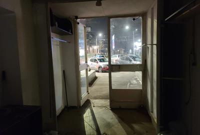 Spațiu comercial, de 75 mp, în Central - 3
