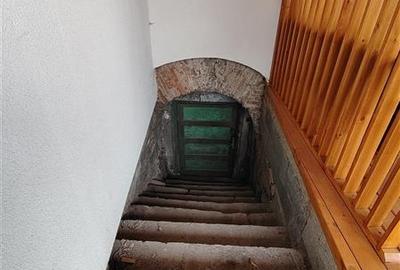 Casă individuală cu 4 camere cu Canalizare în Central - 40