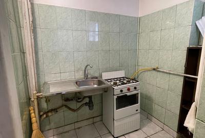 Garsonieră nedecomandată în Alexandru cel Bun - 1