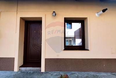 Casa individuala cocheta, 1 dormitor, renovata, Str. Lunga - Central Casa individuala cocheta, 1 dormitor, renovata, Str. Lunga - Central - 15