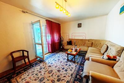 Apartament cu 4 camere decomandat în Aviației