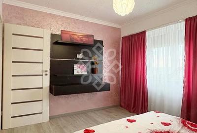 Apartament cu 3 camere decomandat în Nufărul - 13