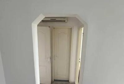 Apartament cu 3 camere semidecomandat, mobilat în Giurgiului - 2