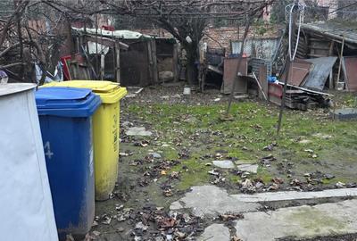 Casă cu 2 camere cu Teren 293 Mp în Central