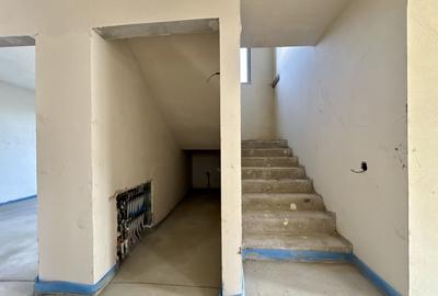 Casă individuală cu 5 camere cu Canalizare în Chinteni - 11