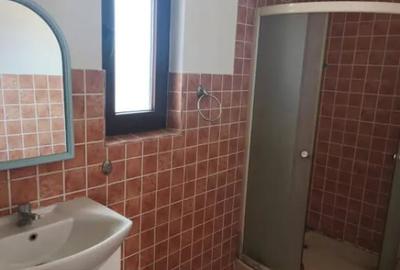Casă cu 5 camere cu Teren 1600 Mp în Central - 13