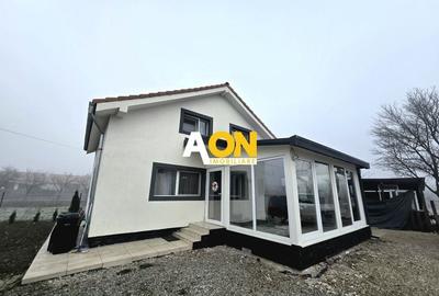 Casa 3 Camere, 2 Bai, 670mp Teren - 1