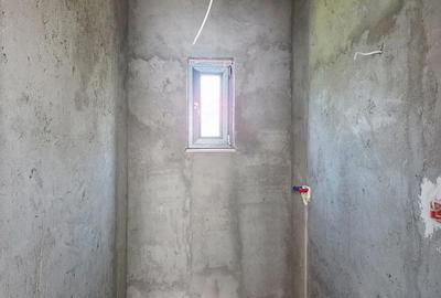 Casă cu Teren 450 Mp în Costi - 1