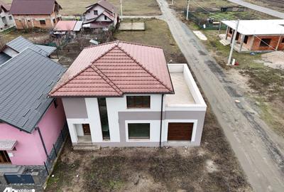 Casă cu 4 camere cu Teren 500 Mp în Central - 4