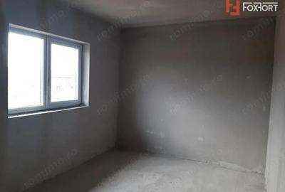 Casă cu 5 camere cu Teren 392 Mp în Giarmata - 1