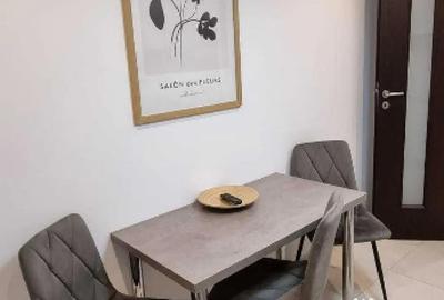 Apartament cu 2 camere semidecomandat în Tractorul - 1