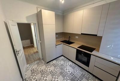 Apartament cu 2 camere, et 1, zona centrala - 1