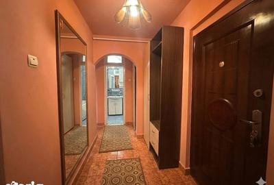 Apartament cu 2 camere decomandat, mobilat în Lipovei