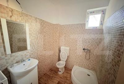 Casă cu 9 camere cu Teren 16351 Mp în Sud - 2