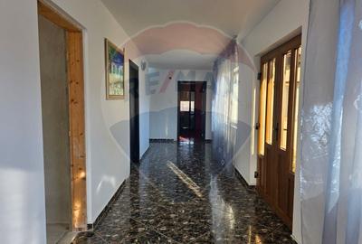 De vanzare casa solida cu teren generos si acces facil Lespezi Bacau - 1