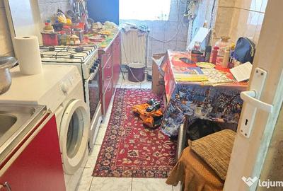 Garsonieră decomandată în Micro 15