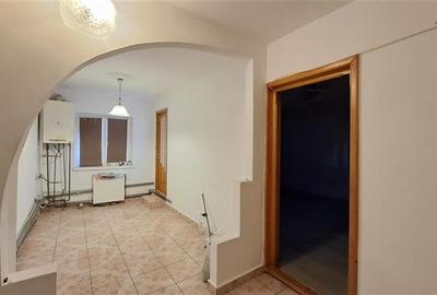 Apartament cu 2 camere decomandat în Gară - 1