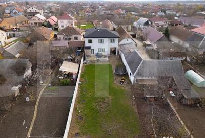 Casă cu 7 camere cu Teren 1250 Mp în Vladimirescu - 2