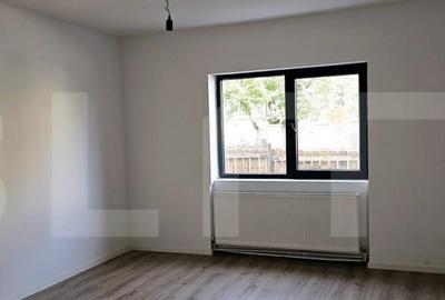 Casa spa?ioasa, de vanzare, cu 10 camere, 200 mp, zona se - 1