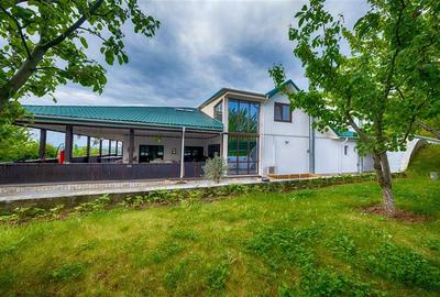 Casă individuală cu 7 camere cu Canalizare în Bucium - 3