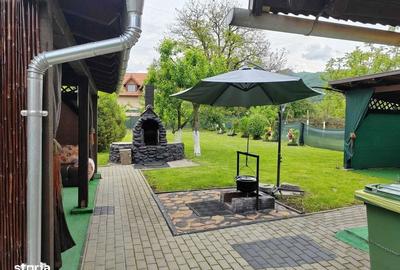 Casă cu 9 camere cu Teren 2100 Mp în Central - 2