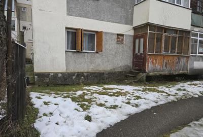 Apartament cu 2 camere decomandat în Valea Azugii - 1